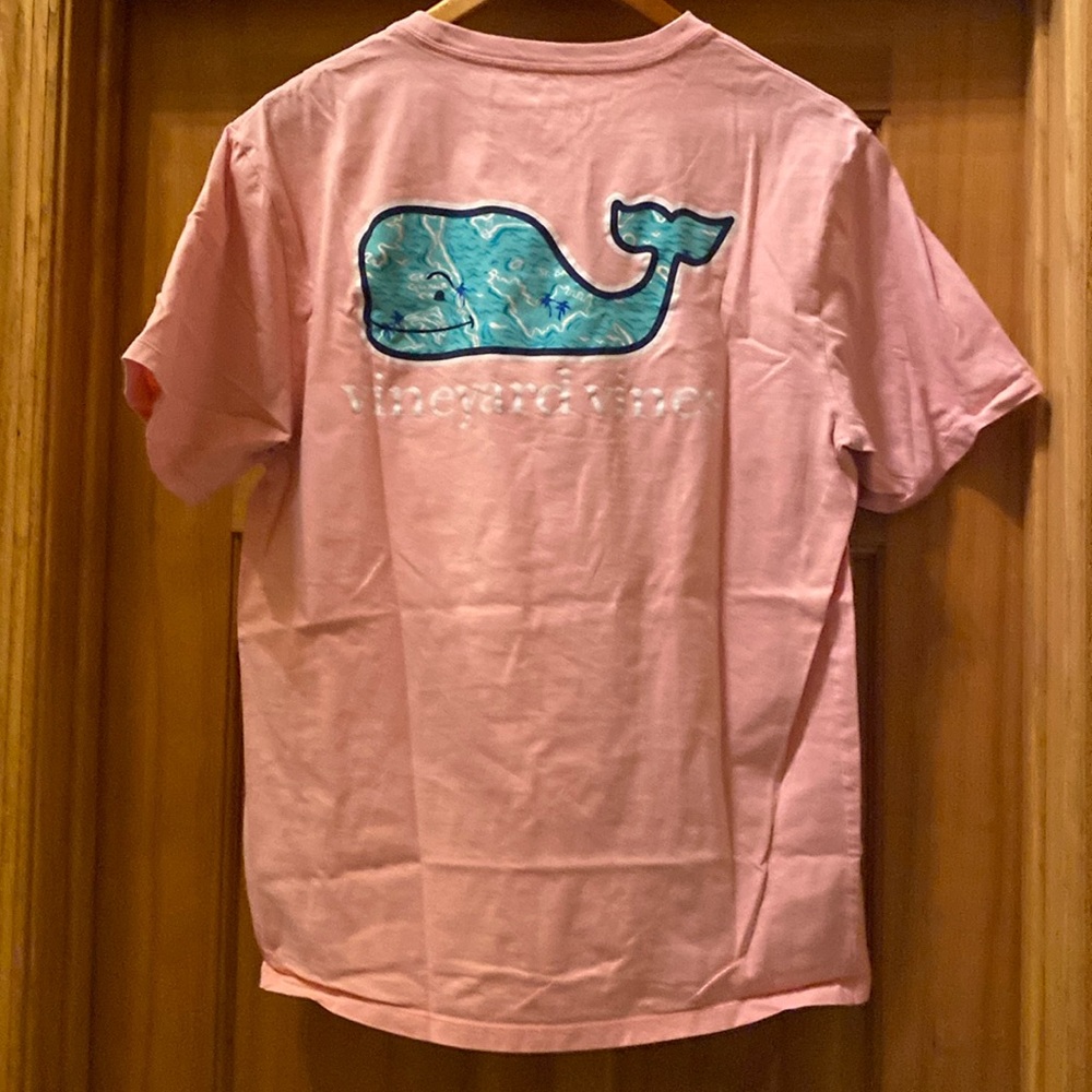 Vineyard Vines Map Of The Islands Pocket T-Shirt Men’s size Medium